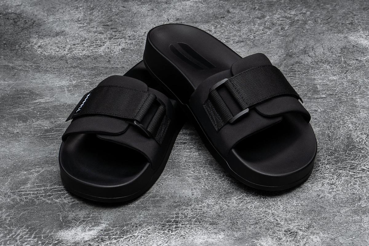 Nobull Adjustable Women's Slides Black | Australia (MT2308)